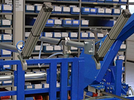 Пневматический зажим Пневматический зажим