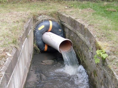 Пневматическое заглушающее перекрытие LAMPE тип 1500-2600, серия 2000 под обводную трубу 600 мм. Пневматическое заглушающее перекрытие LAMPE тип 1500-2600, серия 2000 под обводную трубу 600 мм.